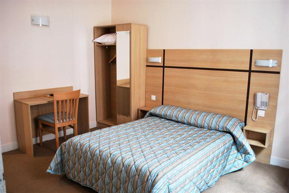 Comfort Hotel Au Firmament Asnières Buitenkant foto